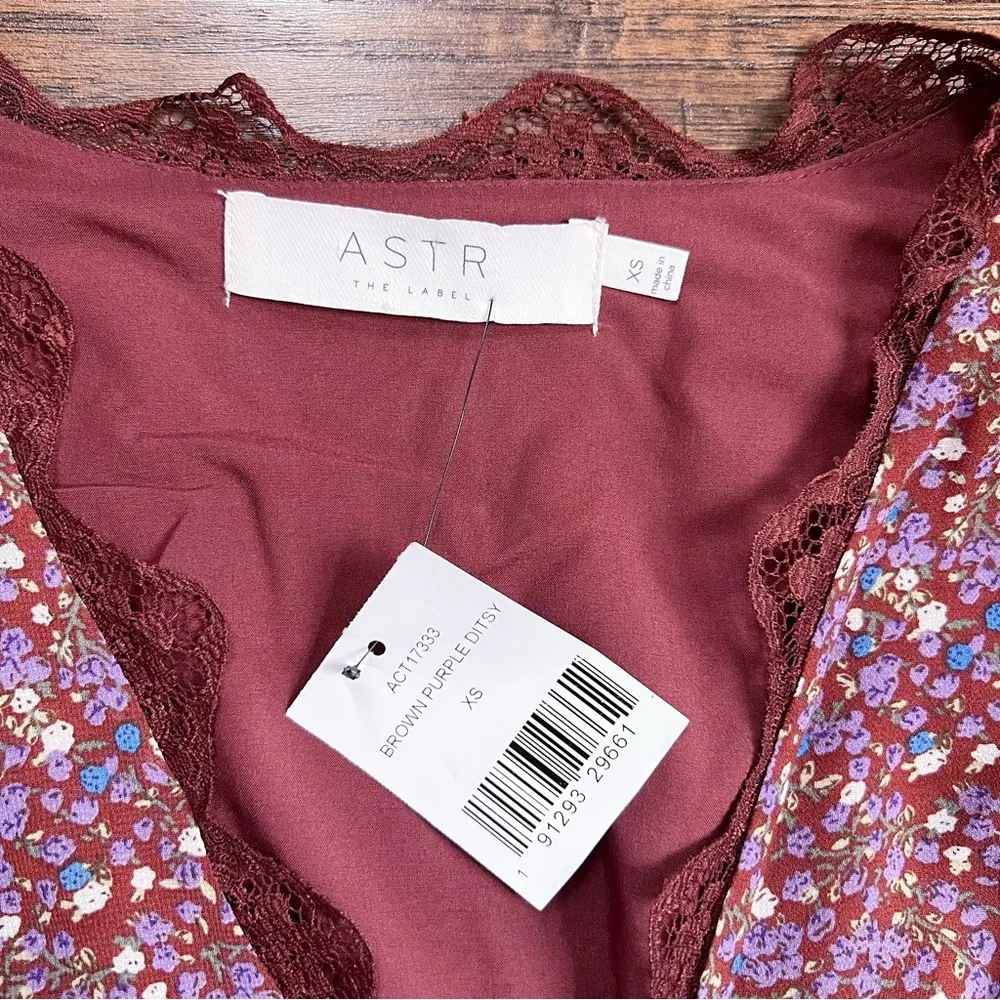 ASTR • Zanna Floral Lace Trim Long Sleeve Top blouse brown ditsy cropped - Image 5