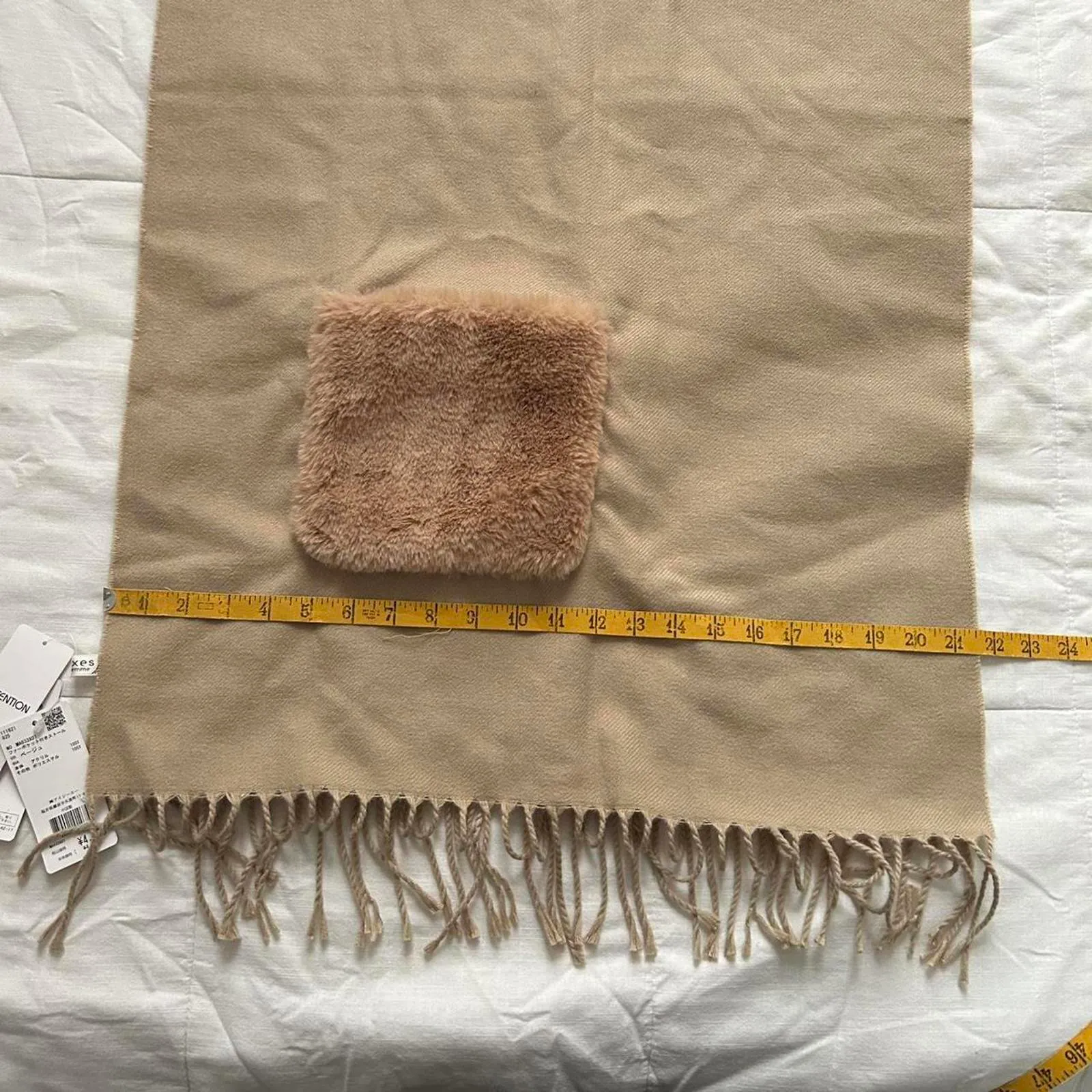 NWT Axes Femme Tan and brown faux fur pocket knit scarf - Image 4