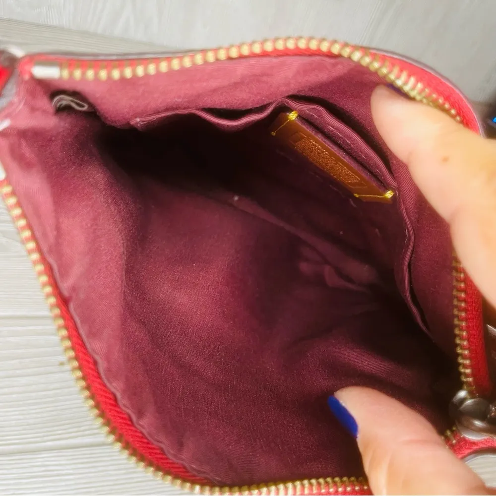 Coach Disney Minnie Mouse Motif Messenger Crossbody bag purse in Pebble Leather - Image 13