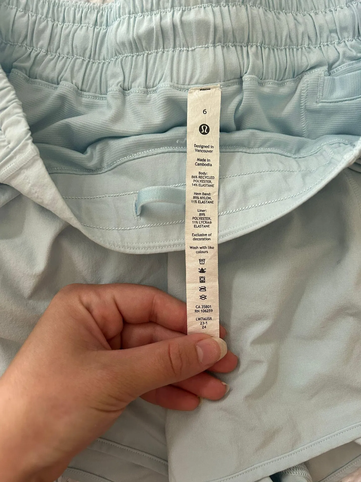 Hotty Hot Short 2.5” - Image 4