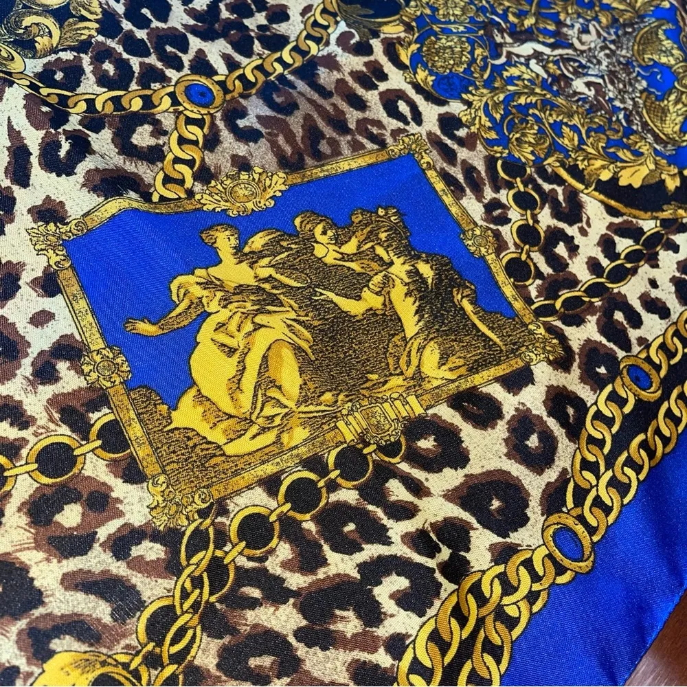 Vintage Berkshire Women's Baroque Animal Print 30"×30" Scarf Made In Italy Blue - Image 2