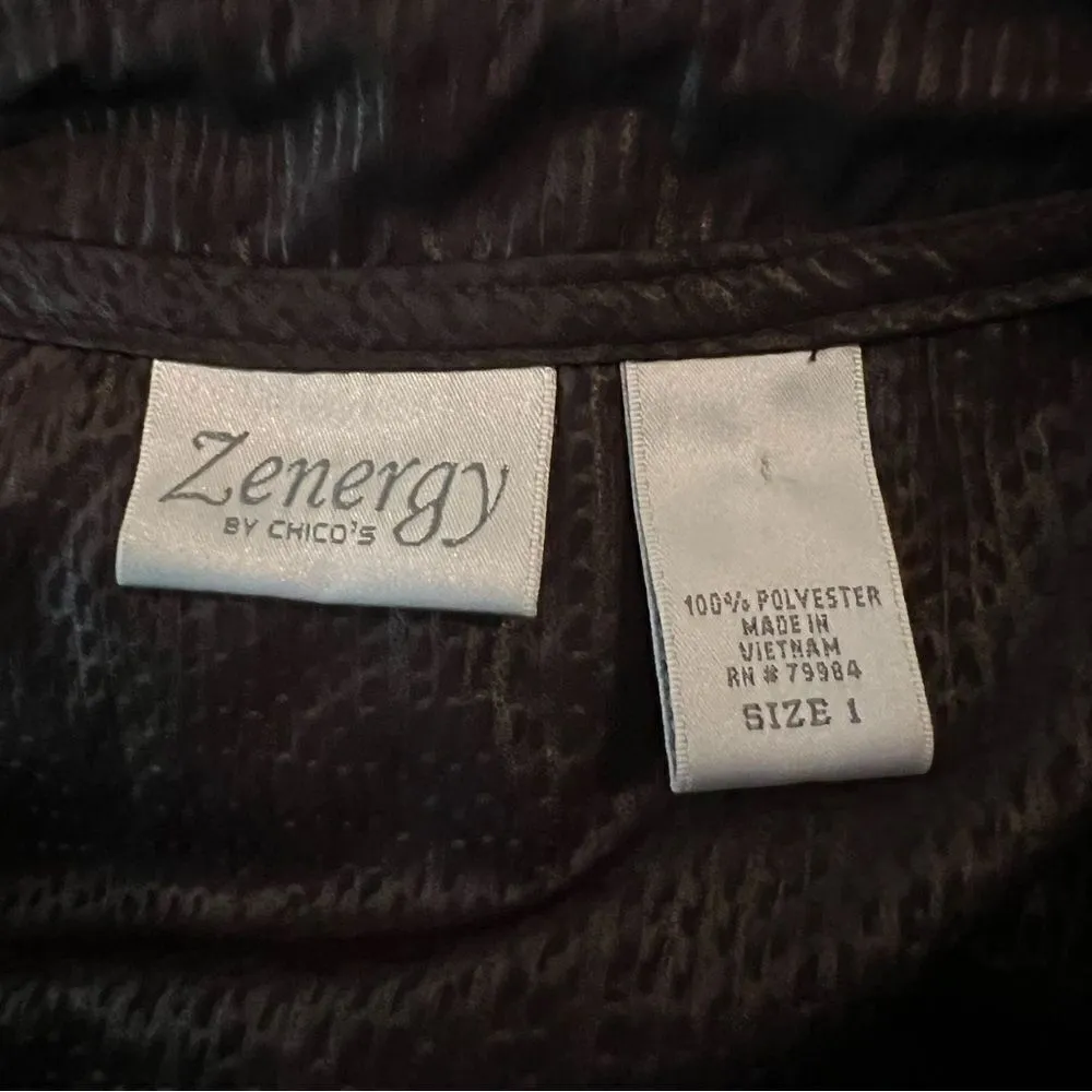 Zenergyw by Chicos‎ women’s size one 3/4 sleeve windbreaker with pockets - Image 5