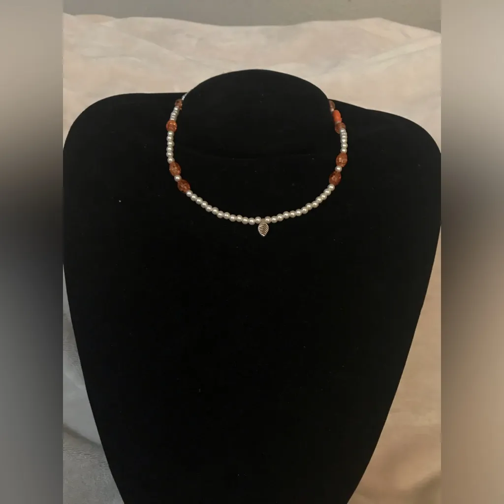 White Orange Beaded Necklace Choker Silver Tone Leaf Glass Beads Faux Pearls 14” - Image 2