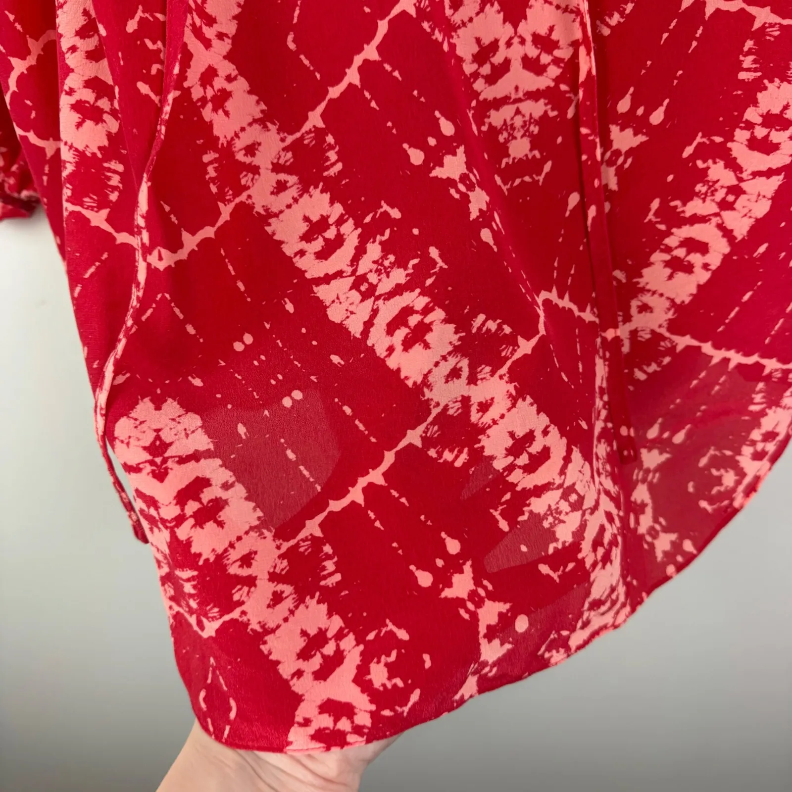 Rebecca Taylor 100% Silk Red Tie Dye Print Blouse Size 6 Lightweight Sheer Chic - Image 2