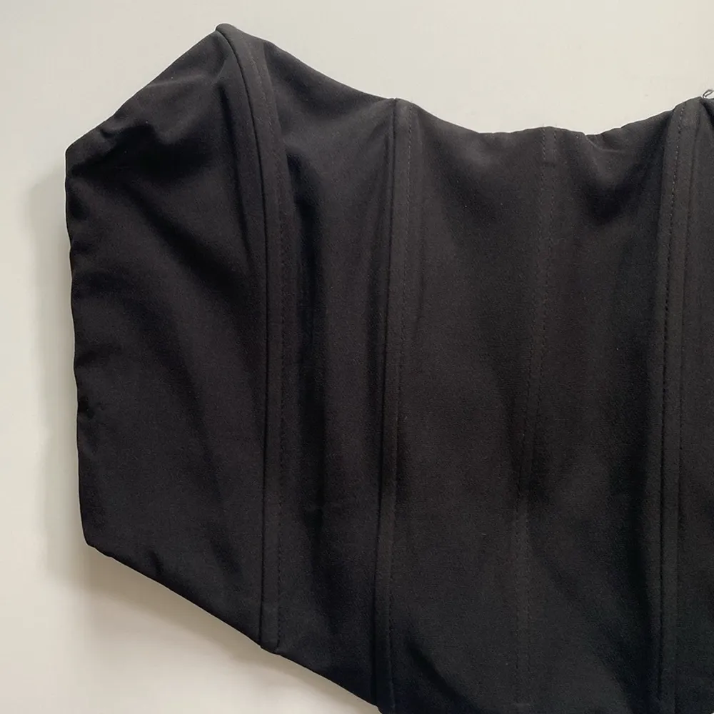 White Fox Boutique Black Strapless Corset Bandeau Crop Top Size Small - Image 3