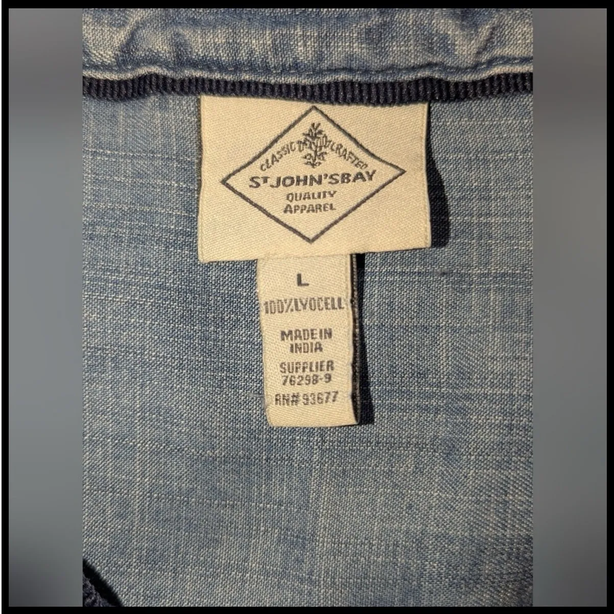 St. John’s Bay Women’s Large Blue Denim Chambray Button Down Shirt - Image 7