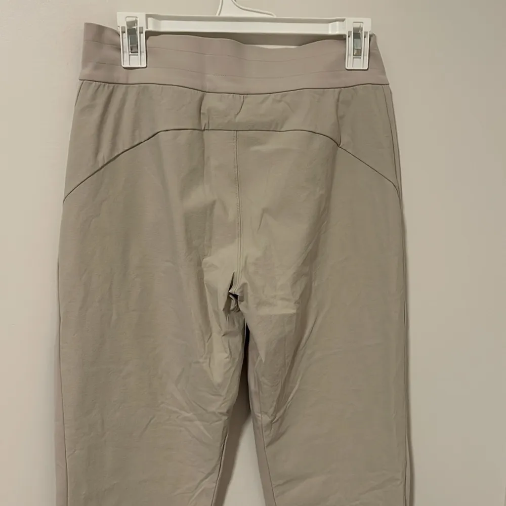 Athleta Headlands Hybrid Trek Jogger Pant Travel Hiking Athletic Size 6 - Image 5