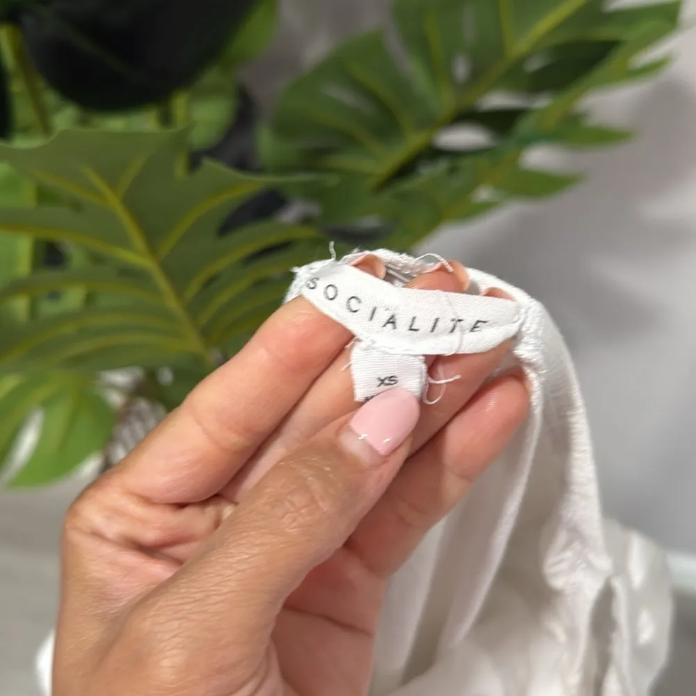 Socialite lace off shoulder top - Image 9