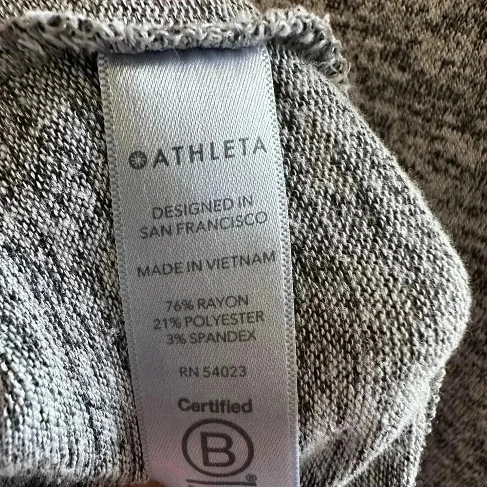Athleta long sleeve crew neck pull on shirt size M - Image 7