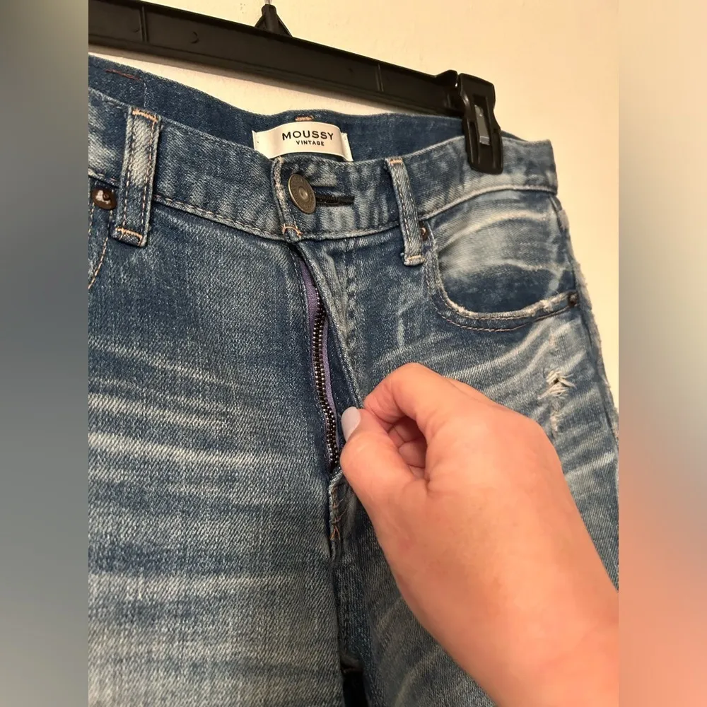 Moussy Vintage Li Howa Jeans 27 Distressed Stretch Light Wash Japan Blue - Image 4