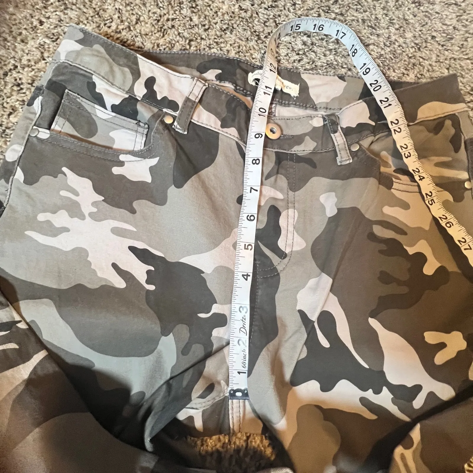 Indigo Thread Co Camo Cargo Pant Women Sz 10 Cotton Spandex Straight Leg Casual Gray - Image 5