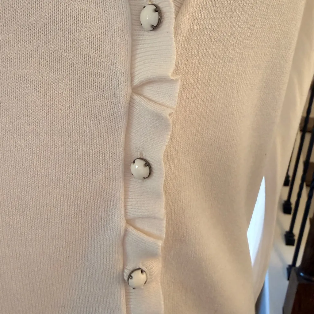 New York & Company NWOT Cream V Neck Ruffle Cardigan w/ Beautiful Unique Buttons White Size M - Image 2