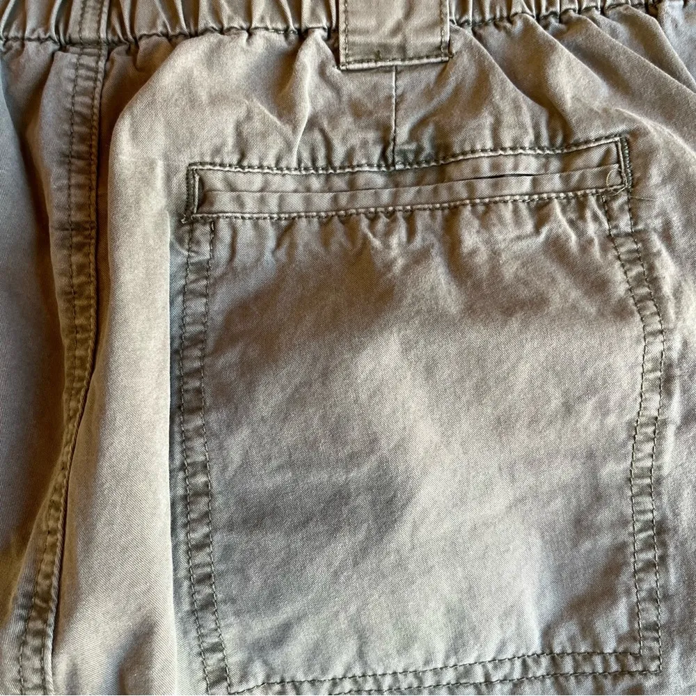 Blank NYC Paperbag Pants Green Tan 32 Womens Highrise Loosefit Comfy 
Great cond - Image 13