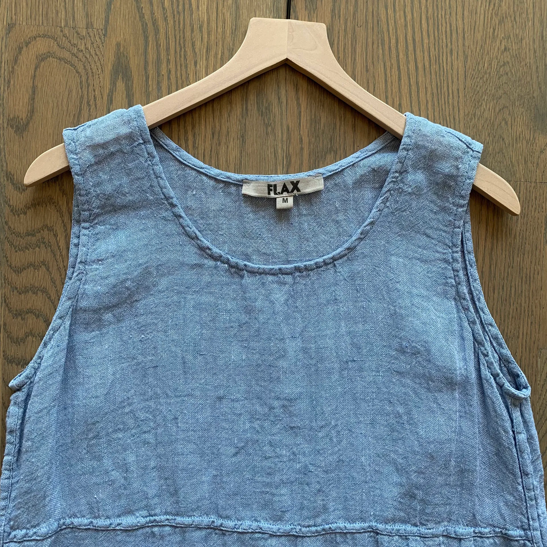 100% Linen Pale Blue Sleeveless Top Size Medium - Image 3