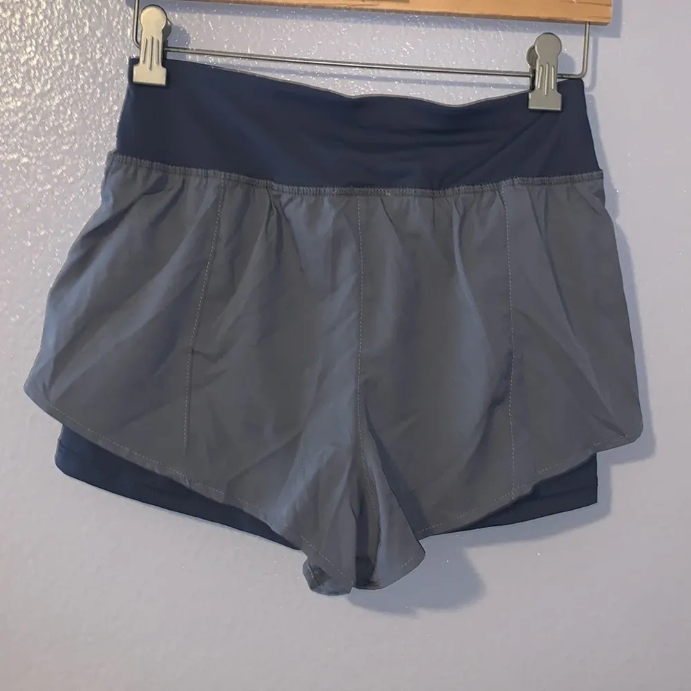 Large grey spandex lined athletic shorts Gray - Image 3