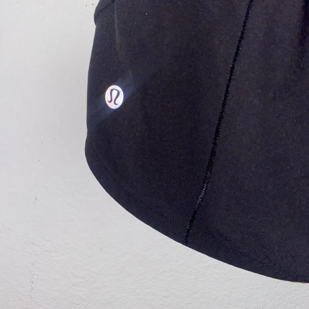 Black  speed up short women’s size 4 - Image 4