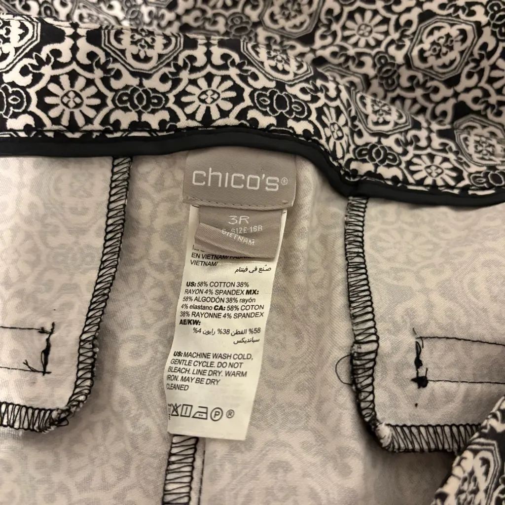 Chico’s Floral Geometric straight leg Dress Pants Navy Blue White size 3R - Image 5