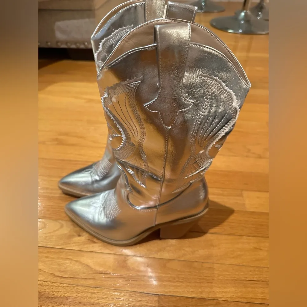 Silver Western Boots - Image 4