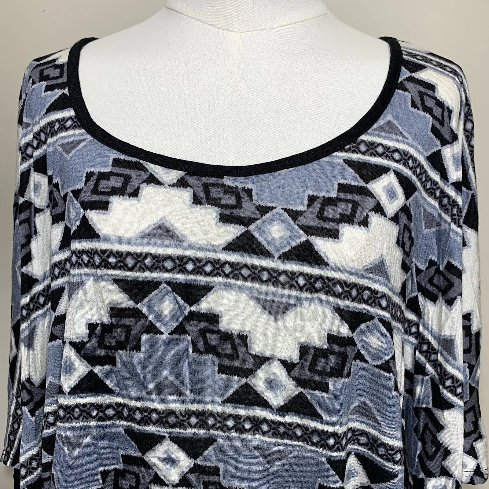 R.Marks New York Women’s Top Size 3X Boho Aztec Print Rayon Blend Made In USA - Image 3