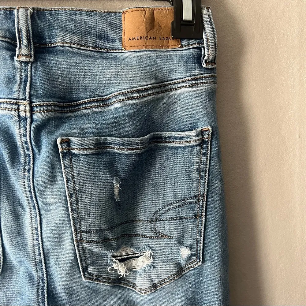 American Eagle Distressed Highest Rise Jeggings Size 2 Short - Image 5