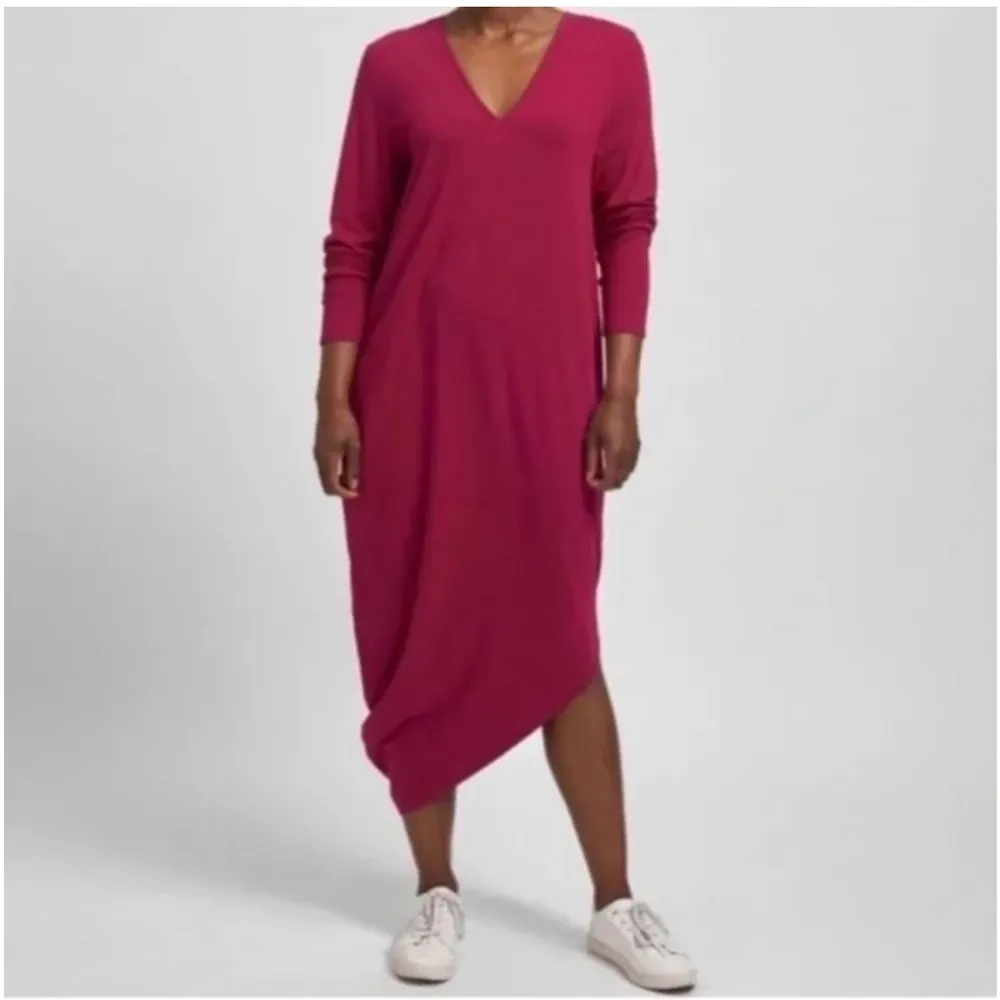 Universal Standard Iconic Long Sleeve V-Neck Geneva Dress plus curve pima midi - Image 10