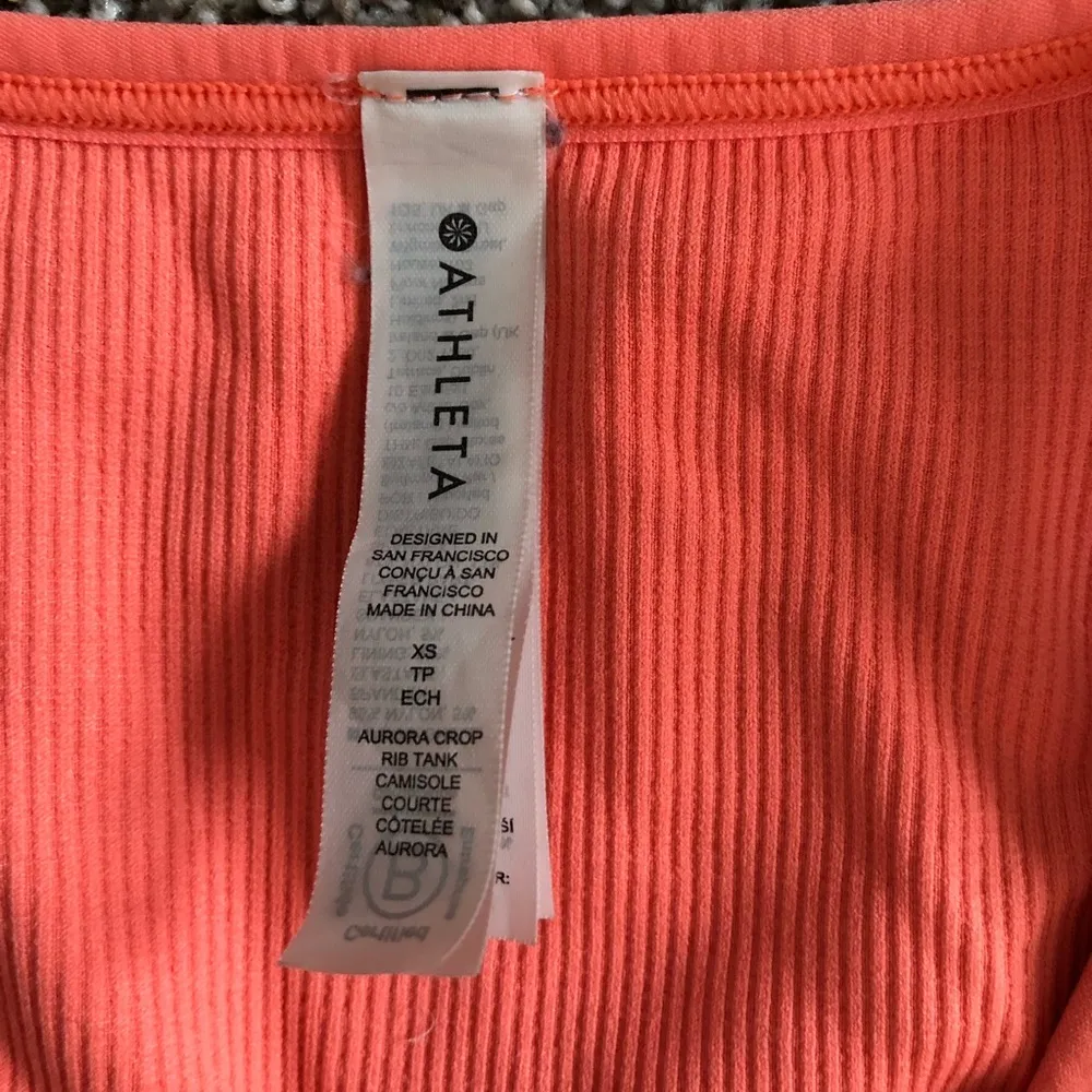Athleta aurora ribbed cropped camisole ribbed v neck tank top coral XS - Image 4