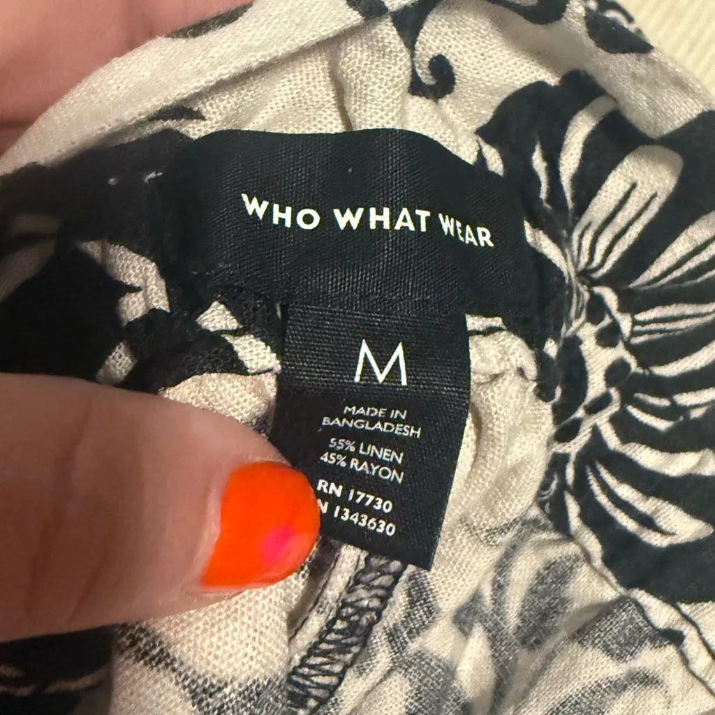 Who What Wear Black and White Linen Floral Shorts Medium - Image 3