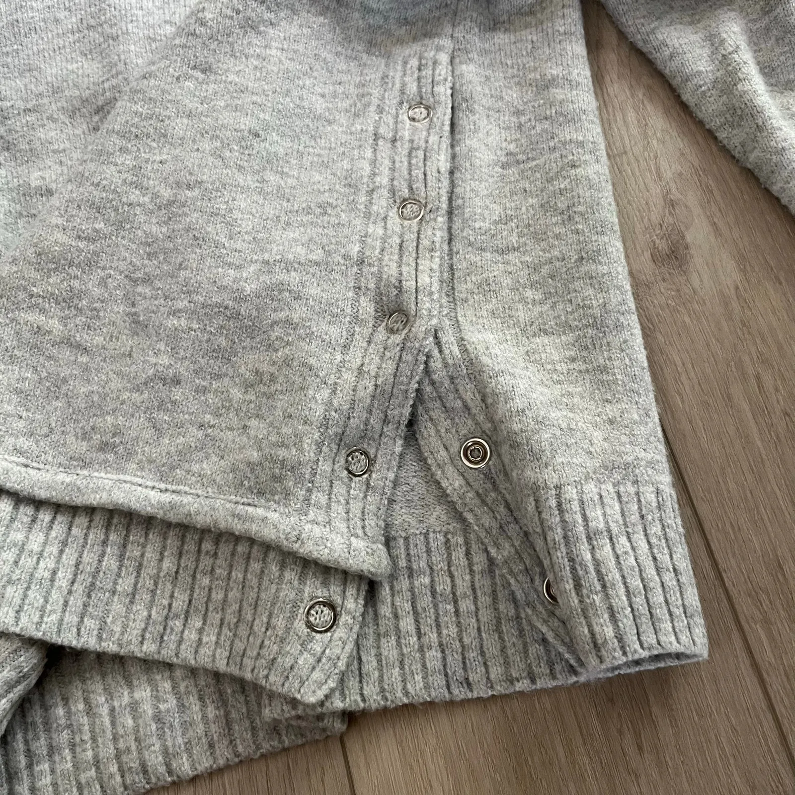 Shop Wanna B Women’s Gray Crew Neck Sweater Sz L Size L - Image 4