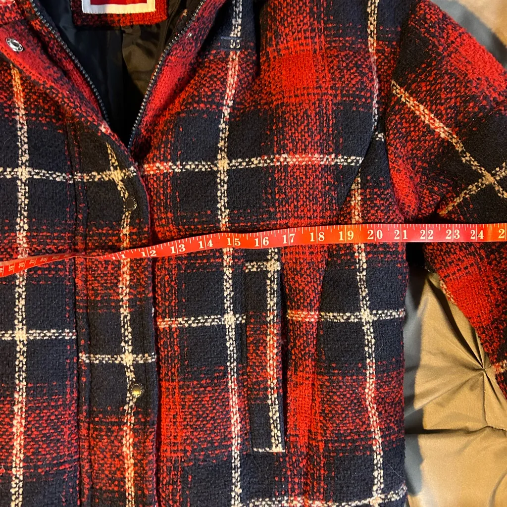 Levi's Red Plaid Jacket Women's XS Puffer Coat Blue Cinch Waist LW2RP412 NWT - Image 5