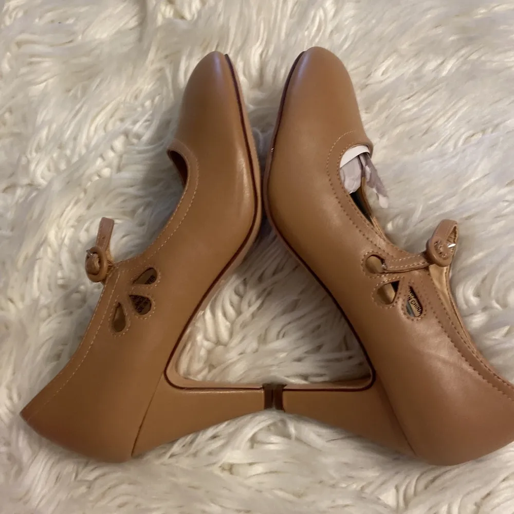Chase + Chloe Women 👠 size 9 BNWOT color tan - Image 9