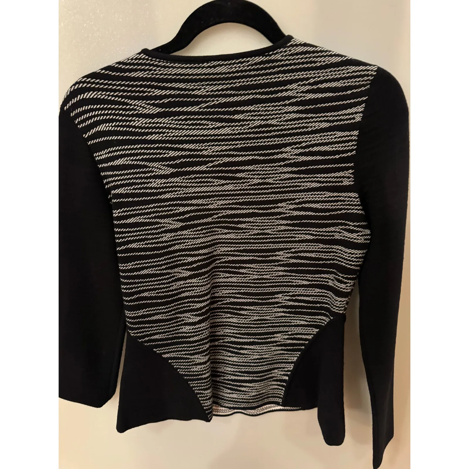 Hugo Boss Black Knit Sweater - Size Medium - Black/White - Image 2
