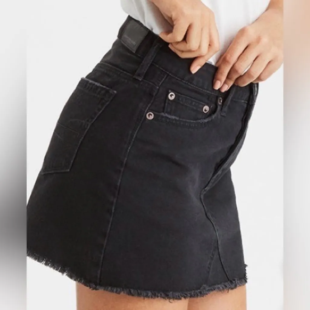 American Eagle AE Hi Rise Festival Mini Black Denim Skirt, Raw Hem, Size 6 -EUC - Image 2
