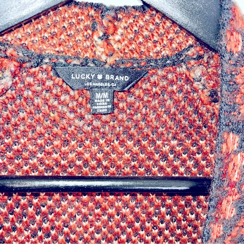 LUCKY Cozy Cardigan Multi Print perfect for autumn - Image 3