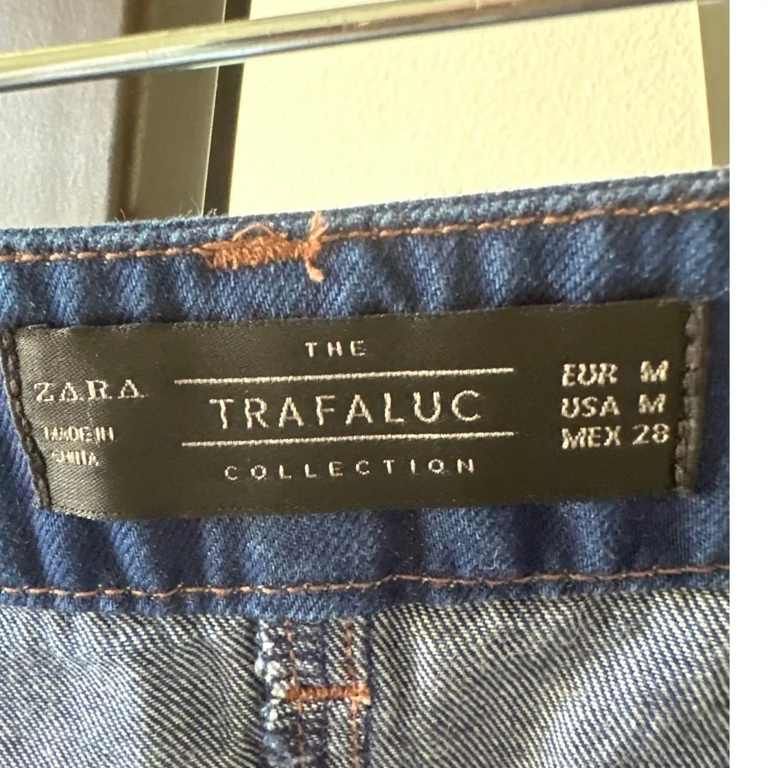 Zara Trafaluc Mini Indigo Denim Skirt Raw Hem Size Medium - Image 7
