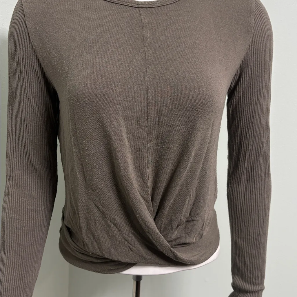 ALO Yoga Cover Long Sleeve Olive Branch Brown Size large - Image 6