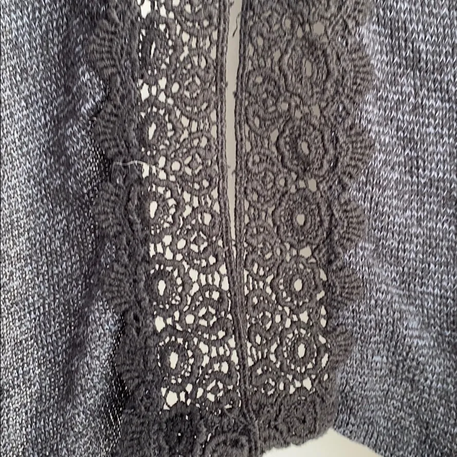 AF knit sweater charcoal gray , high/low split - Image 6