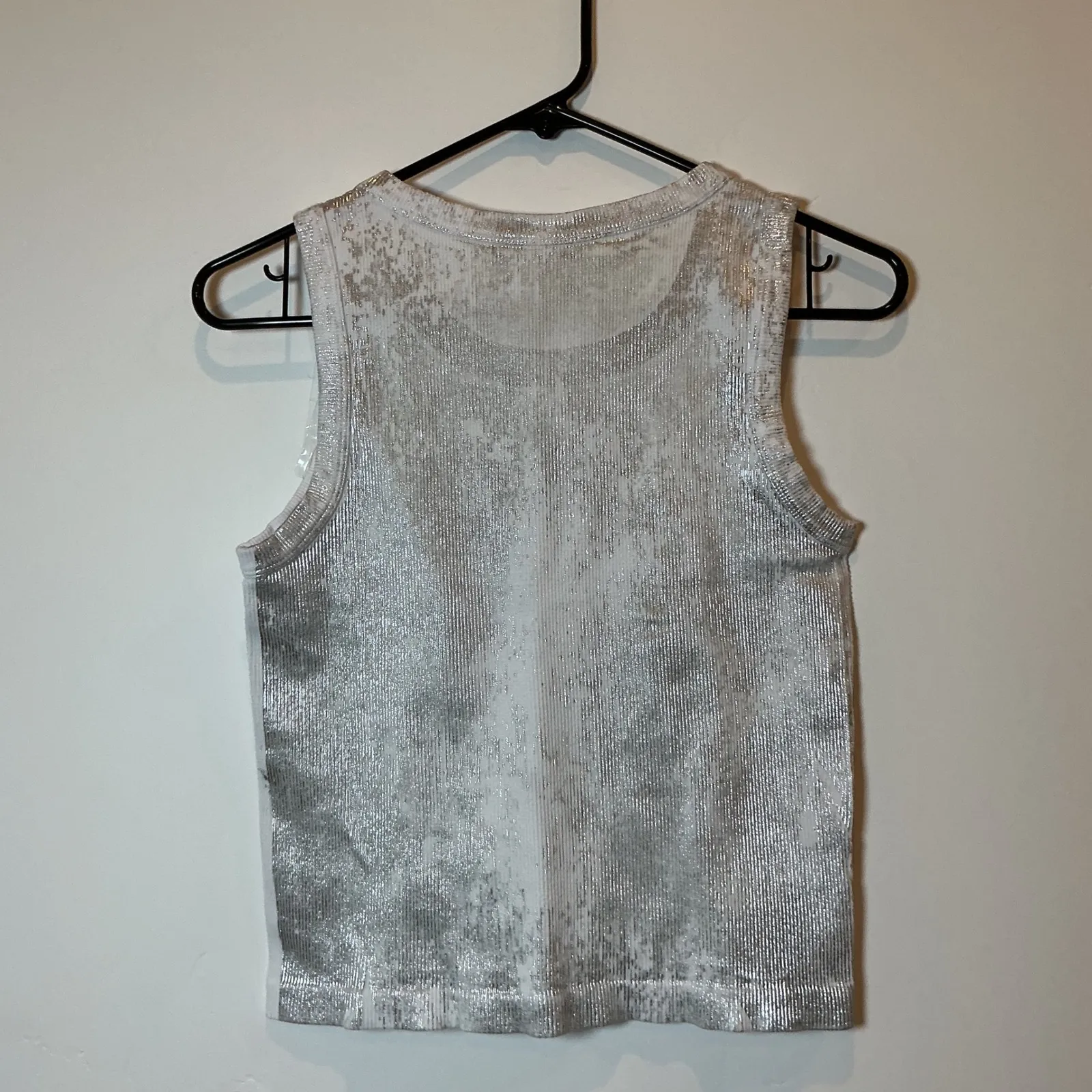 No Comment Ribbed Metallic Tank Top L Silver Shimmer Sleeveless - Image 5