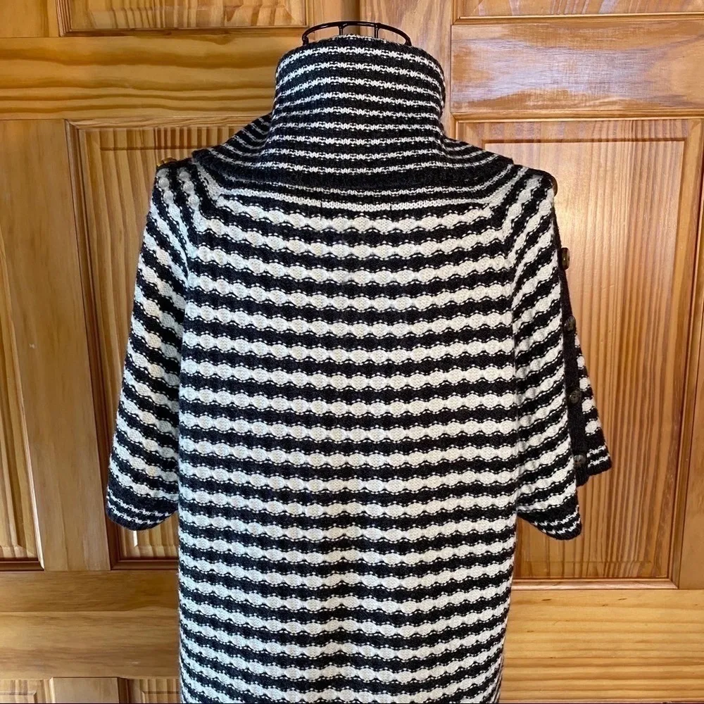 Striped Short Sleeve Cowl Neck Long Sweater Gray/Cream Medium - Image 7