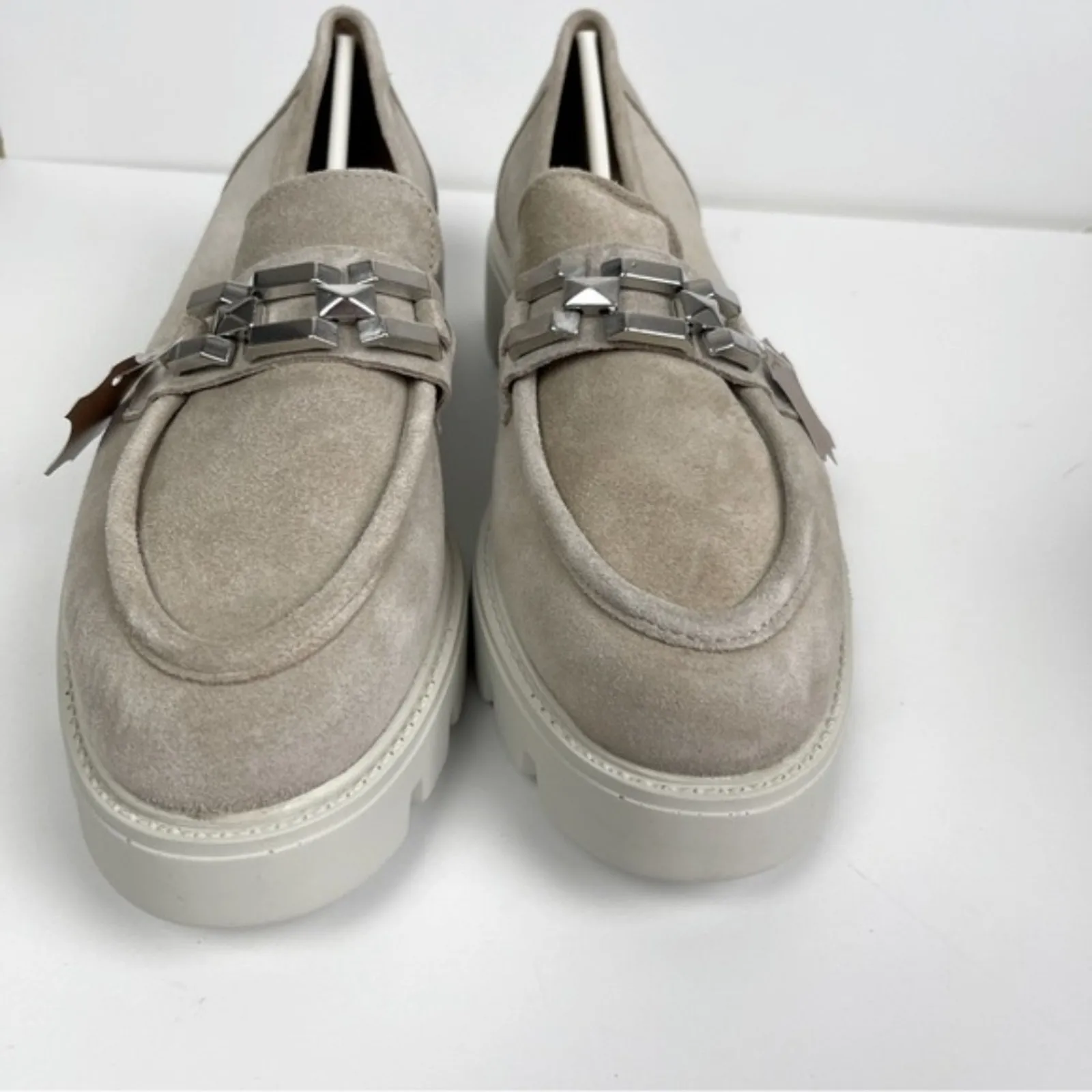 GEMS Tan Chain Lug Sole Loafers/Flats NWT Comfort Footbed 9.5 - Image 3