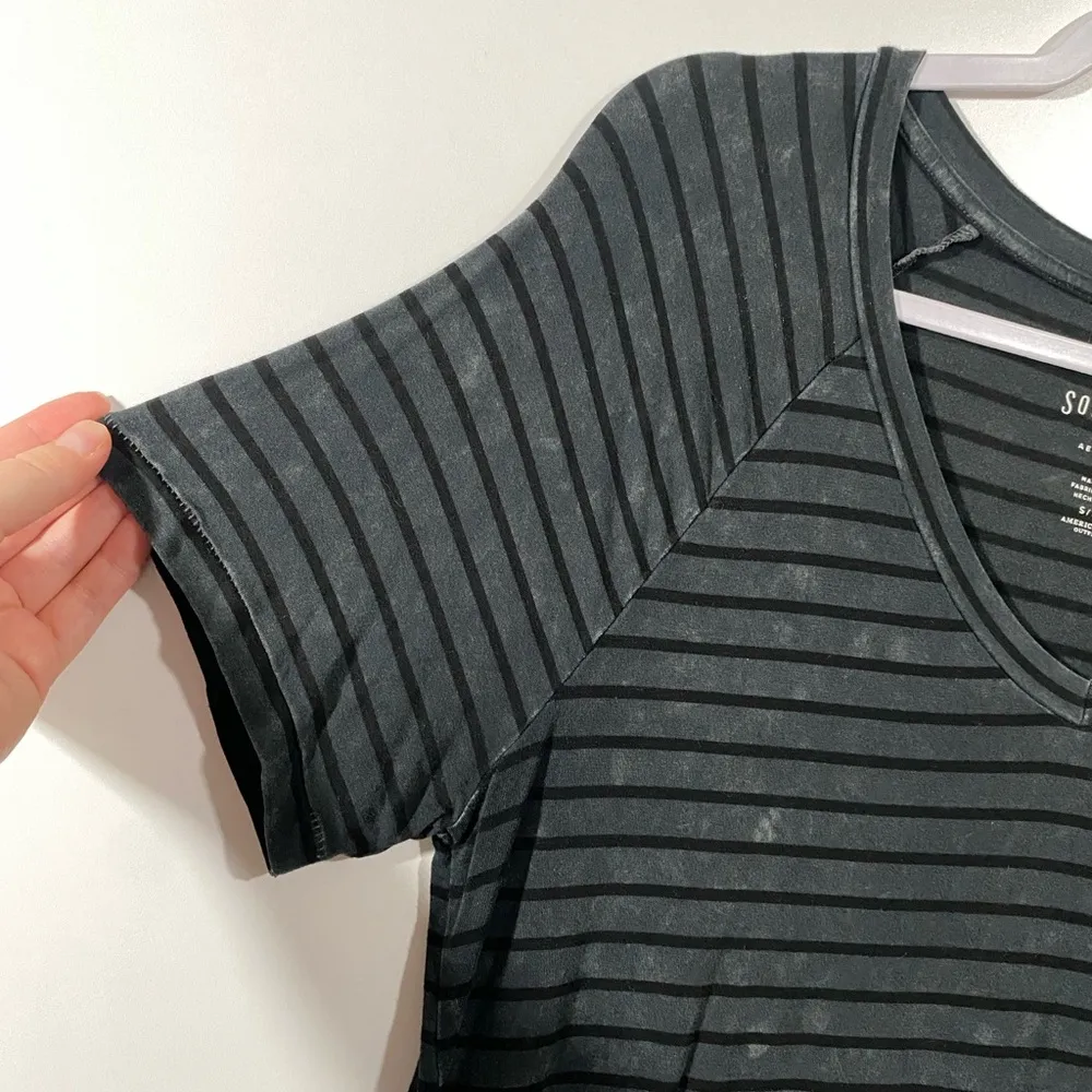 AE Soft & Sexy V-Neck Shirt Short Sleeve Black and Gray Stripes Size Small - Image 3