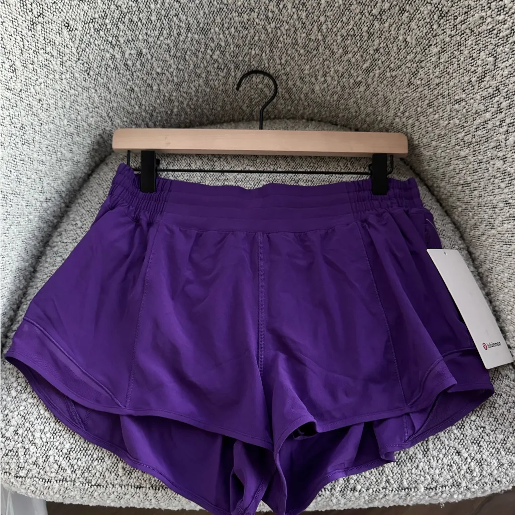LULULEMON - Hotty Hot HR Lined Short 2.5" - $68 - Size 4 - Image 7