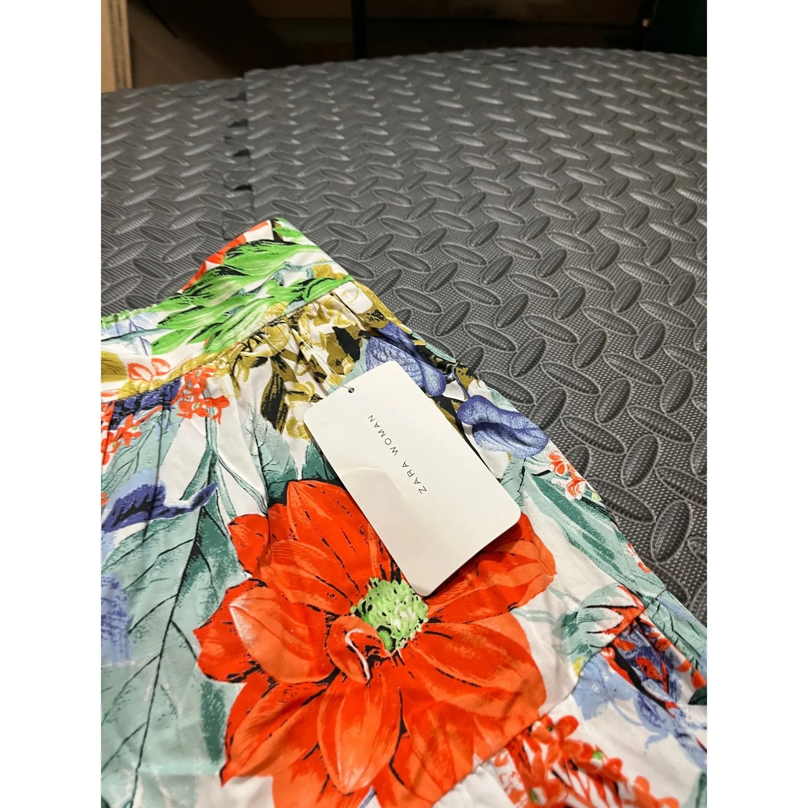 NWT Zara Basic Floral Skirt Multicolor Spring Easter Bright Womens Size Large - Image 3