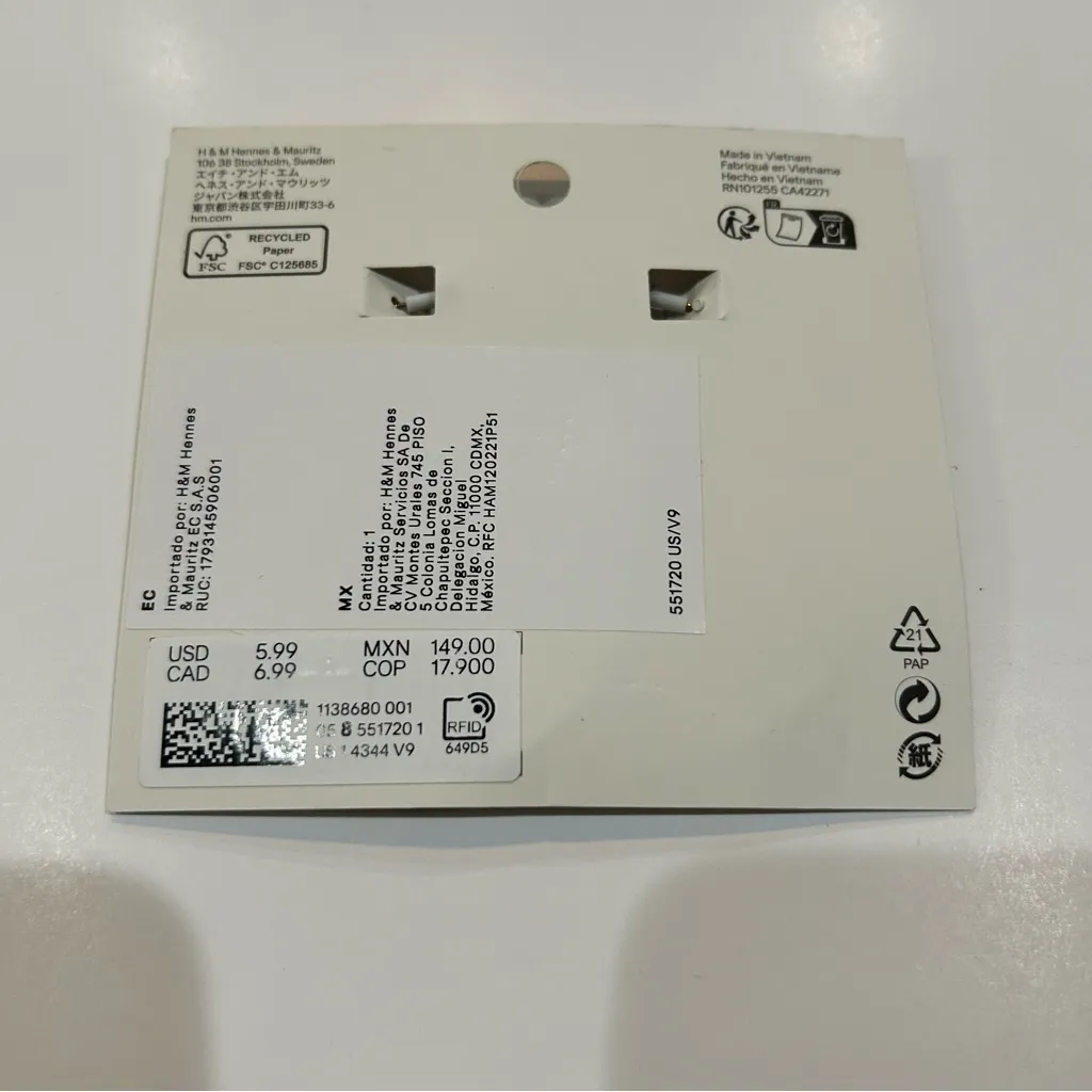 H&M Women’s Gold Textured Large Hoop Earrings NWT Classic Cute Girly Trendy - Image 2