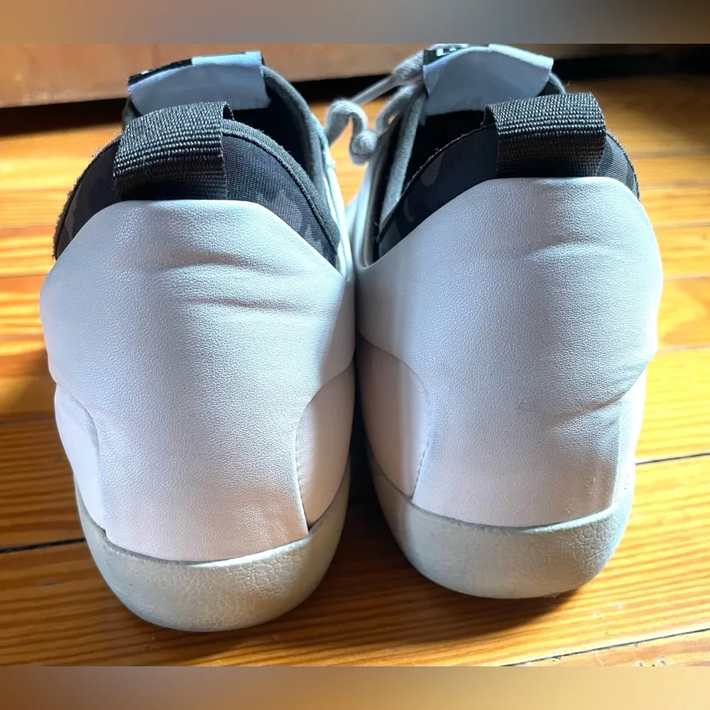 Gianni Bini Kaekko Camo Star Low Top Women’s Sneaker, Slip On, Size 8 - Image 4