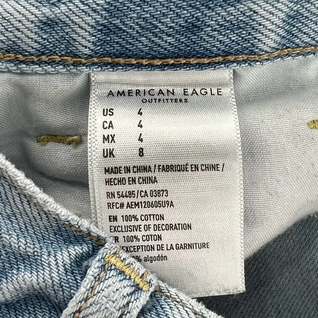 American Eagle Outfitters Light Wash Ripped Mom Shorts - Image 3