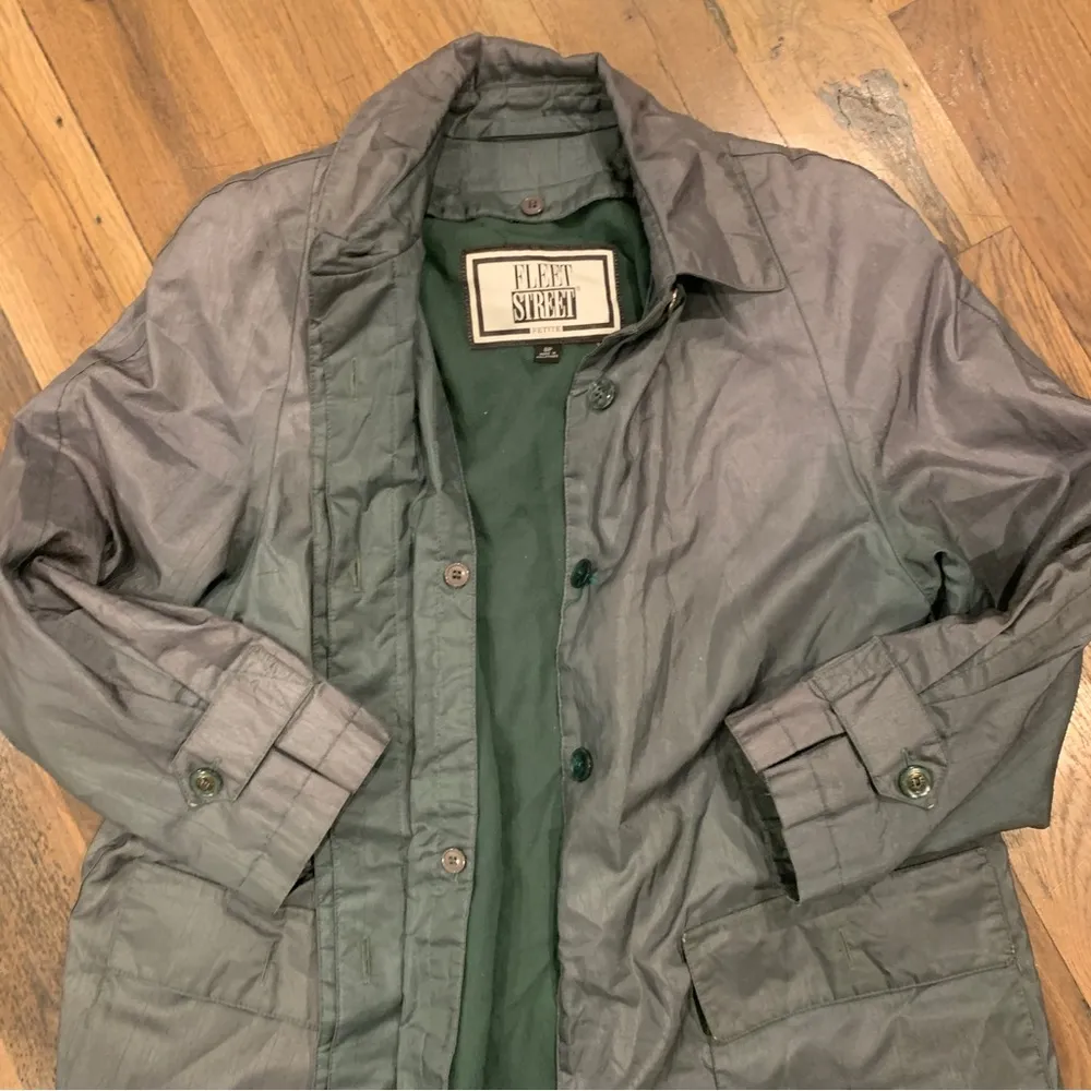 COPY - Fleet Street Vintage Green Raincoat Jacket Size 8 Petite - Image 5