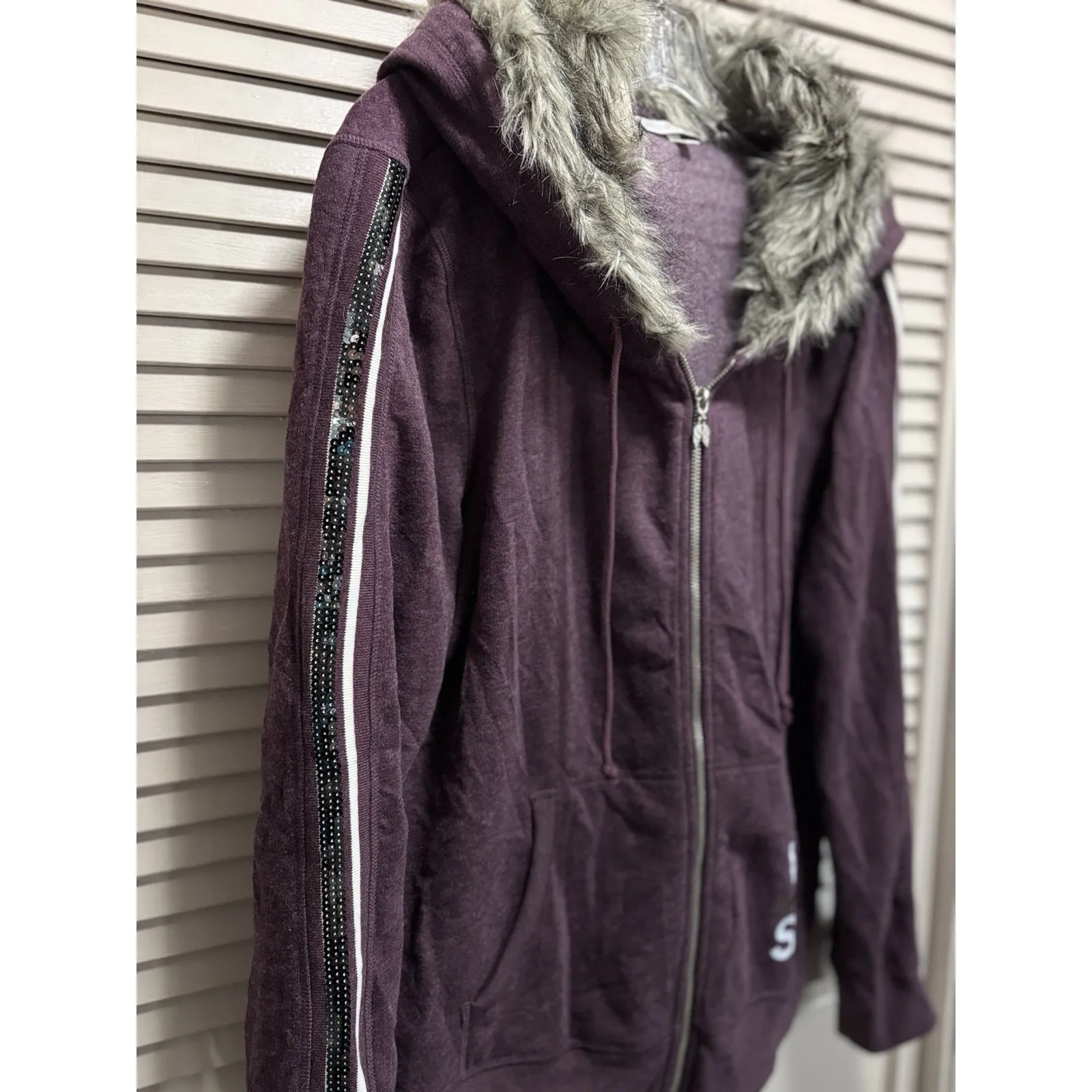 VS PINK Zip Up Size XL Long Sleeve Logo Faux Fur Hood Sequins Purple Jacket EUC - Image 2