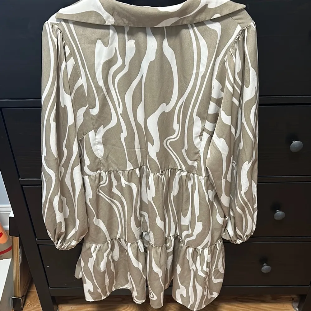 Beige and white zebra print dress Tan Size M - Image 4