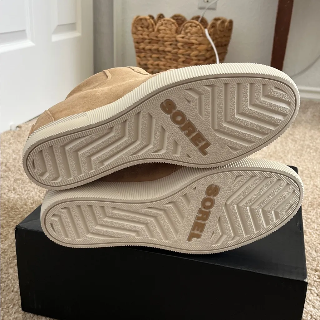 Sorel Out N About Pull On Wedge in Tan - Image 10