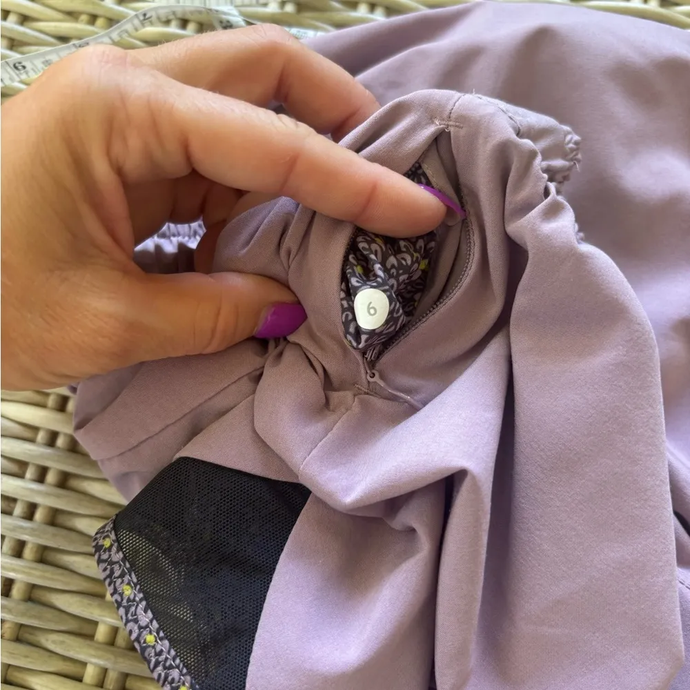 Lululemon Go The‎ Distance Reversible Shorts 6 Athleisure workout yoga travel - Image 11